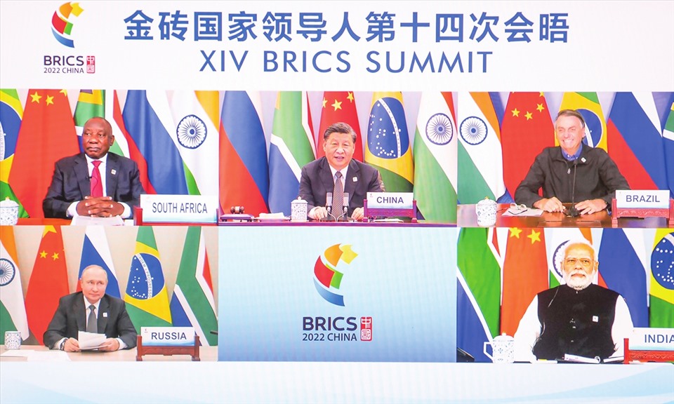 Lãnh đạo 5 nước BRICS dự hội nghị thượng đỉnh ngày 23.6.2022. Ảnh: Xinhua