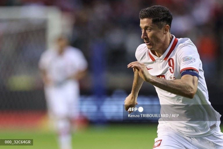 Tương lai của Lewandowski ở Bayern vẫn chưa rõ ràng. Ảnh: AFP