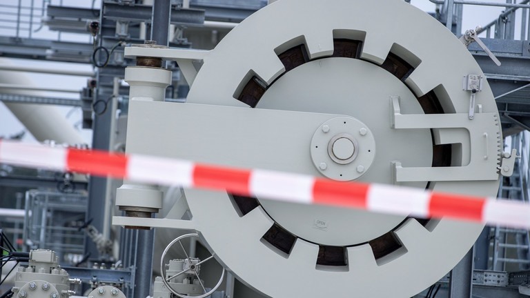 Đường ống khí đốt Nord Stream 2 được thiết kế để bơm 55 tỉ mét khối khí đốt mỗi năm. Ảnh chụp màn hình