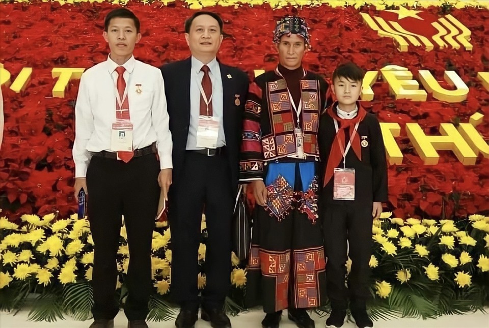 Ông Là Sè Páo là một trong 3 nghệ nhân tiêu biểu tại Hà Giang vinh dự tham dự Đại hội Thi đua yêu nước toàn quốc lần thứ X năm 2020. Ảnh: Trần Vương