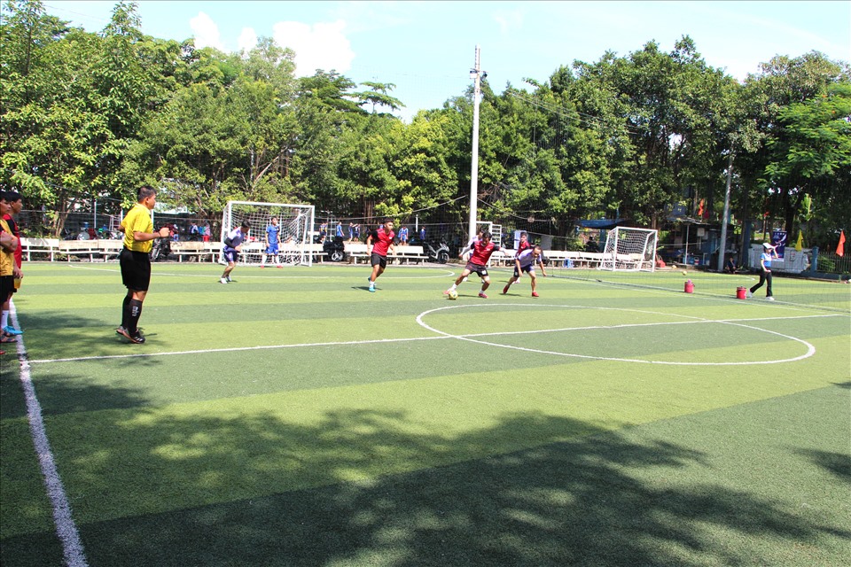 Ban chấp hành công đoàn trường Đại học Lạc Hồng tổ chức chương trình Hội thao giao lưu bóng đá - bóng chuyền. Ảnh: Hà Anh Chiến