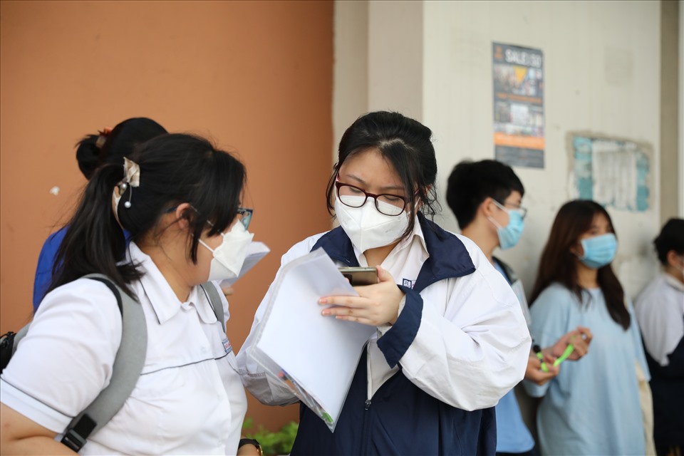 Học sinh Hà Nội tham dự kỳ thi tuyển sinh lớp 10 THPT công lập năm 2022. Ảnh: Tường Vân