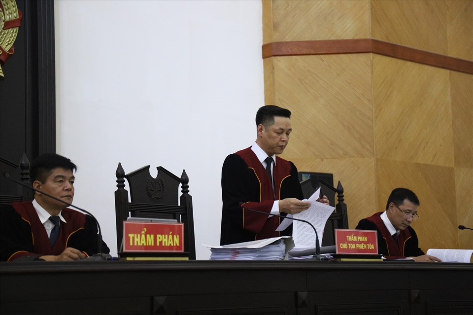 Theo thông báo của chủ toạ Mai Anh Tài - thẩm phán TAND Cấp cao tại Hà Nội, cả 19 bị cáo xin giảm nhẹ hình phạt. Ảnh: V.D