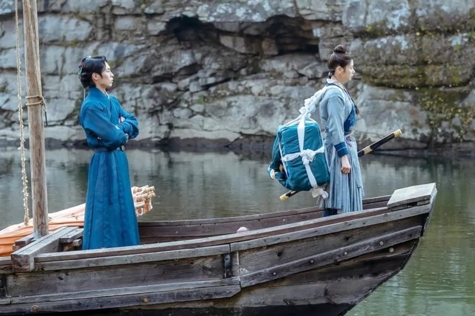 “Hoàn Hồn” đang là một trong những bộ phim Hàn được khán giả yêu thích. Ảnh CMH