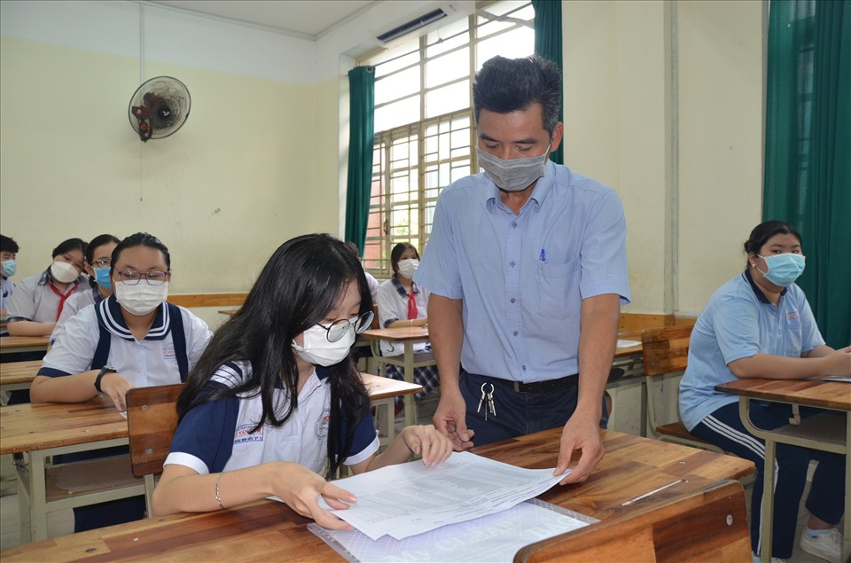 Học sinh dự Kỳ thituyển sinhlớp 10 năm học 2022-2023 tại TPHCM.  Ảnh: Huyên Nguyễn