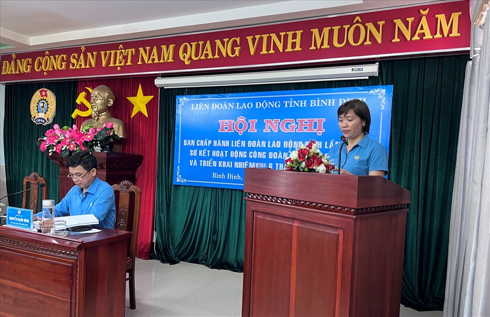Báo cáo do Phó Chủ tịch Thường trực LĐLĐ tỉnh Nguyễn Thị Bích Thủy trình bày nhấn mạnh tính chủ động, tích cực của hoạt động công đoàn