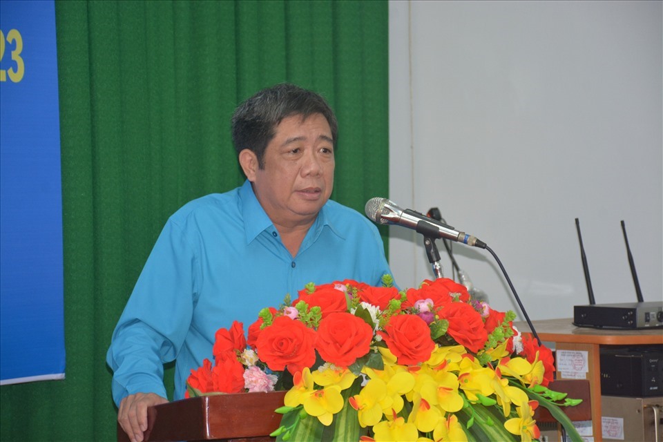 Chủ tịch LĐLĐ tỉnh Sóc Trăng- Nguyễn Thanh Sơn phát biểu tại hội nghị. Ảnh: Văn Sỹ