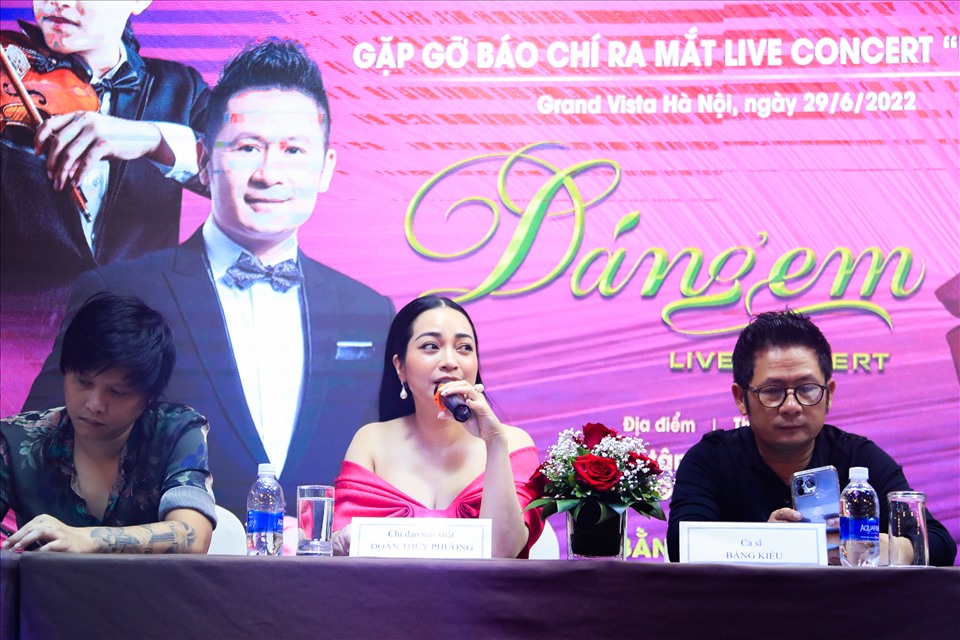 Đạo diễn Đoàn Thuý Phương là tổng đạo diễn cho live concert Dáng Em được tổ chức vào tháng 8 tới đây phát biểu tại buổi họp báo ra mắt.