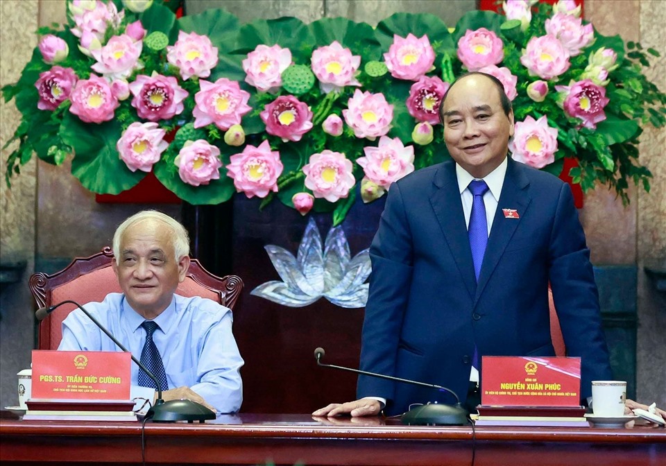 Chủ tịch nước Nguyễn Xuân Phúc phát biểu tại buổi làm việc với Hội Khoa học lịch sử Việt Nam. Ảnh: Thống Nhất – TTXVN
