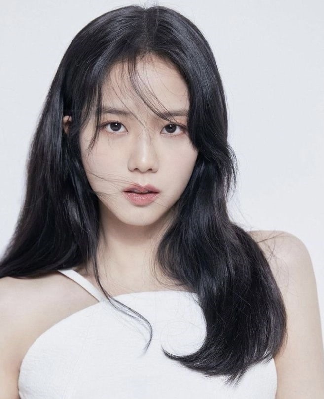 Jisoo (Blackpink) Và Những Mỹ Nhân Kpop Sở Hữu Gương Mặt Tỉ Lệ Vàng