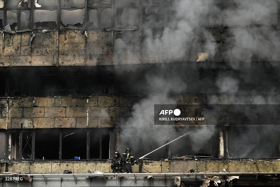 The scene of a fire at a shopping center in Moscow, Russia on June 3.  Photo: AFP