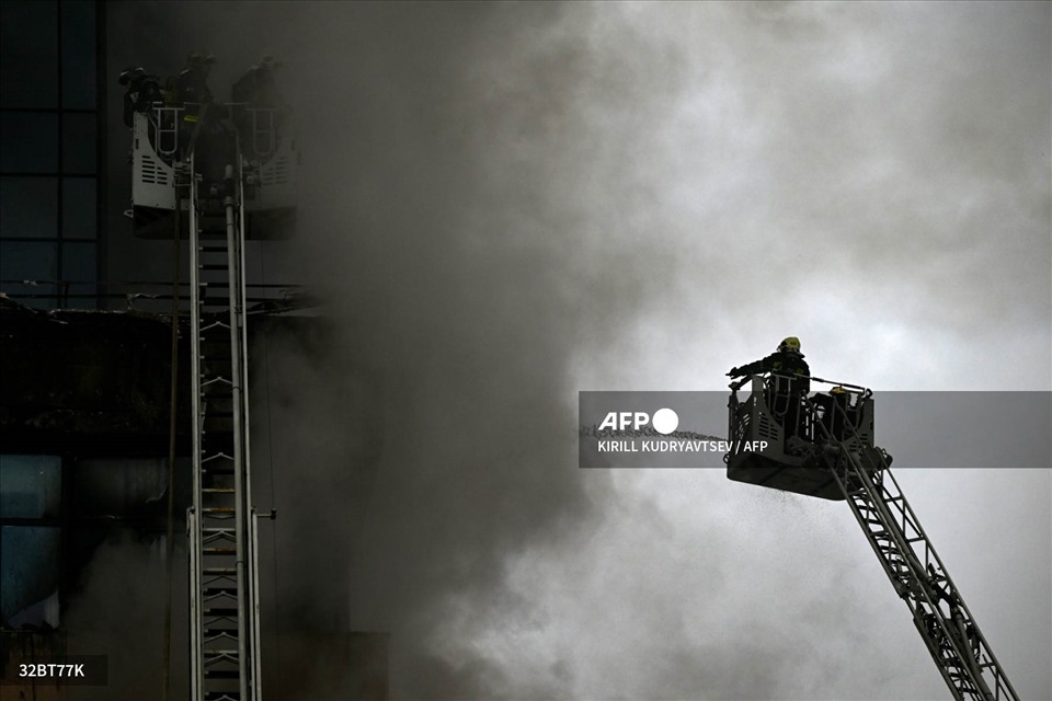 The scene of a fire at a shopping center in Moscow, Russia on June 3.  Photo: AFP