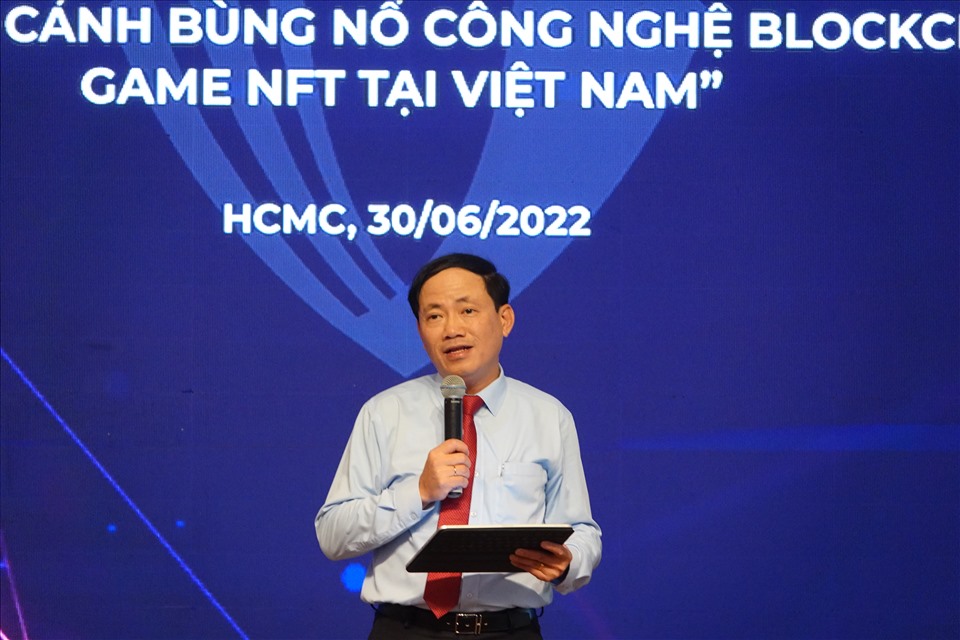 Thứ trưởng Bộ Thông tin và Truyền thông Phạm Anh Tuấn chia sẻ những ý kiến xung quanh Lễ ra mắt Liên mình gane Việt Nam. Ảnh: Nguyễn Đăng