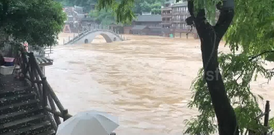 Some pictures of floods at Fenghuang Ancient Town in China.  Newsflare screenshots