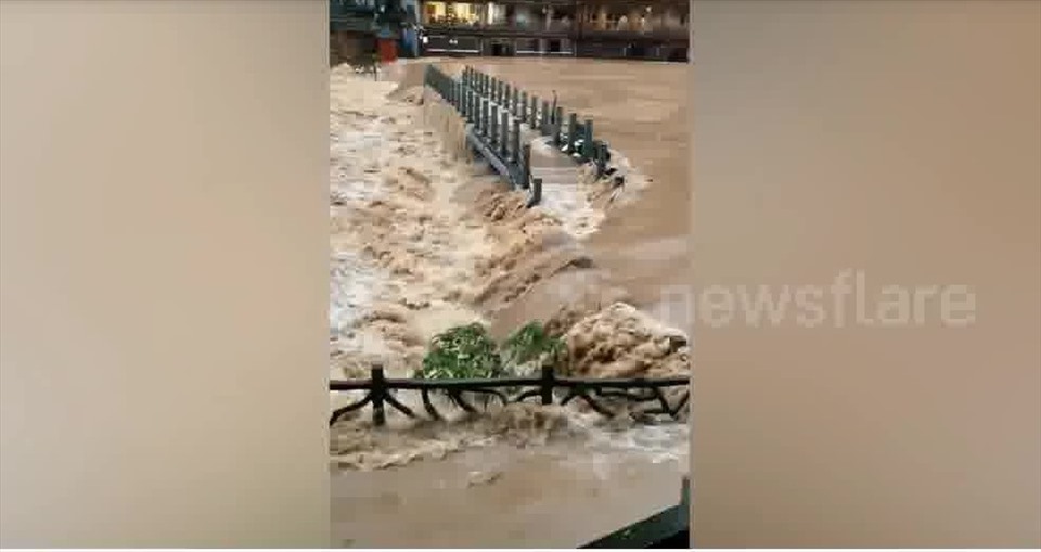 Some pictures of floods at Fenghuang Ancient Town in China.  Newsflare screenshots