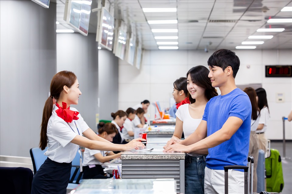 Tàu tốc hành hoạt đông trở lại ngay khi Hàn Quốc chính thức cấp thị thực du lịch cho khách quốc tế từ ngày 1.6.2022. Ảnh: KTO