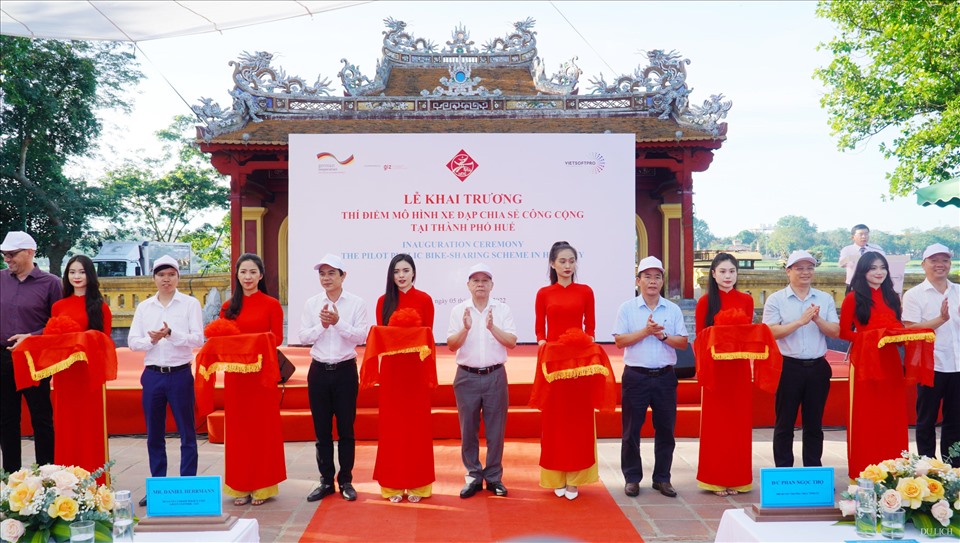 Thừa Thiên Huế chính thức đưa vào hoạt động mô hình xe đạp chia sẻ công cộng