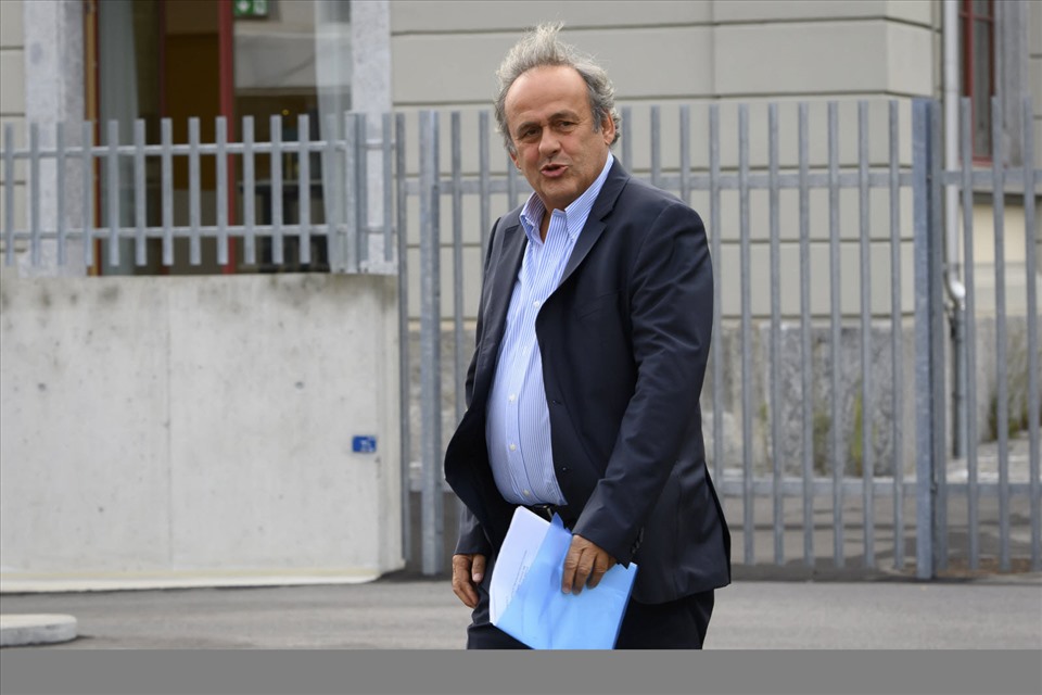 Michel Platini còn “vòi” thêm tiền... Ảnh: Dailypost