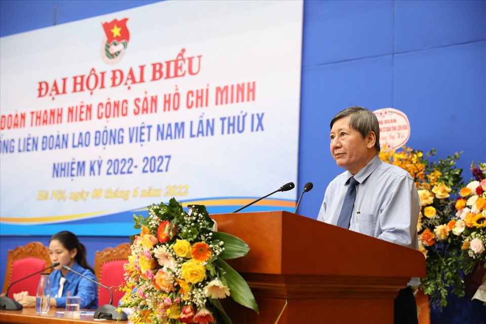 Phó Chủ tịch Thường trực Tổng Liên đoàn Lao động Việt Nam Trần Thanh Hải phát biểu. Ảnh Tô Thế