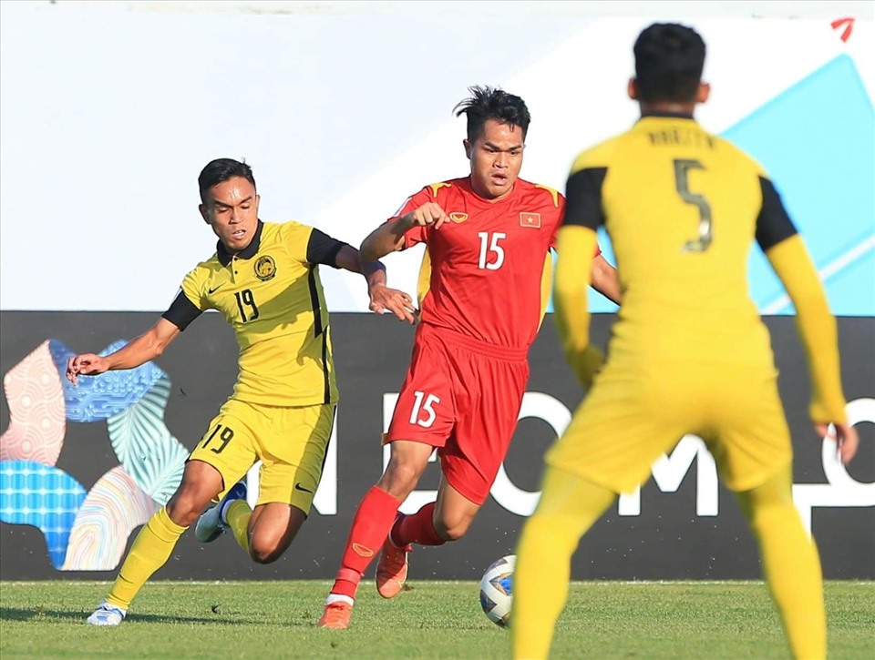 U23 Việt Nam có tỉ lệ kiểm soát bóng cao nhất ở vòng bảng trước U23 Malaysia. Ảnh: Trung Thu