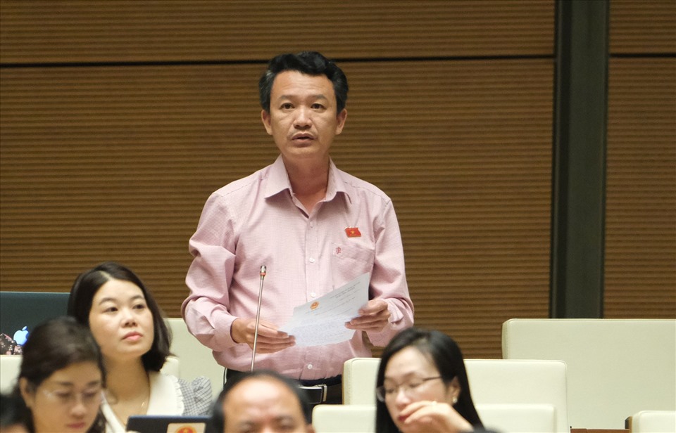 Đại biểu Trần Quang Minh – Đoàn đại biểu Quốc hội tỉnh Quảng Bình.