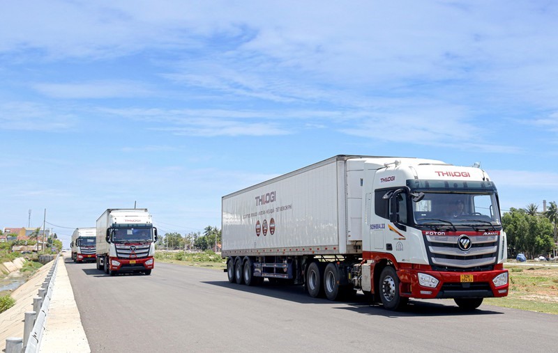Đội xe chuyên dụng của THILOGI vận chuyển hàng lạnh xuất khẩu từ Campuchia về Việt Nam để tiếp tục xuất sang Trung Quốc.