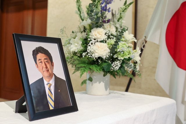 Ông Abe Shinzo, 67 tuổi, là thủ tướng nắm quyền trong thời gian dài nhất ở Nhật Bản. Ảnh: VGP