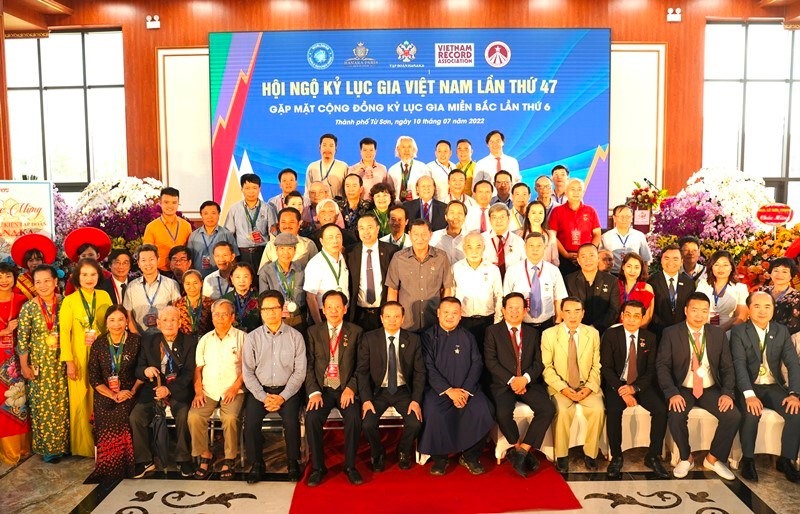 Chương trình “Hội ngộ Kỷ lục Gia Việt Nam lần thứ 47 – Gặp mặt cộng đồng Kỷ lục Gia miền Bắc lần thứ 6” đã diễn ra thành công tốt đẹp. Ảnh: BTC