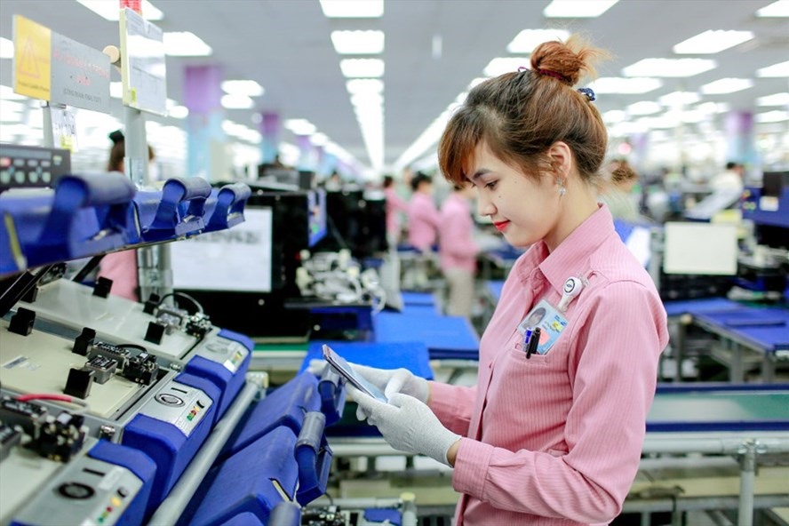 Công nhân tại Công ty Samsung Việt Nam – đơn vị có số lượng người lao động đông đảo nhất tham gia Bảng xếp hạng “Doanh nghiệp vì người lao động” năm 2017. Ảnh: P.V