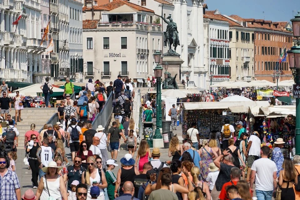 Venice là thành phố đầu tiên trên thế giới thu “phí vào cửa” cho khách du lịch.