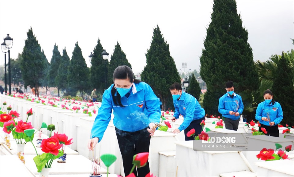 Nghĩa trang liệt sĩ Quốc gia Vị Xuyên hiện là nơi an nghỉ của gần 1.900 liệt sĩ và 1 phàn mộ tập thể.