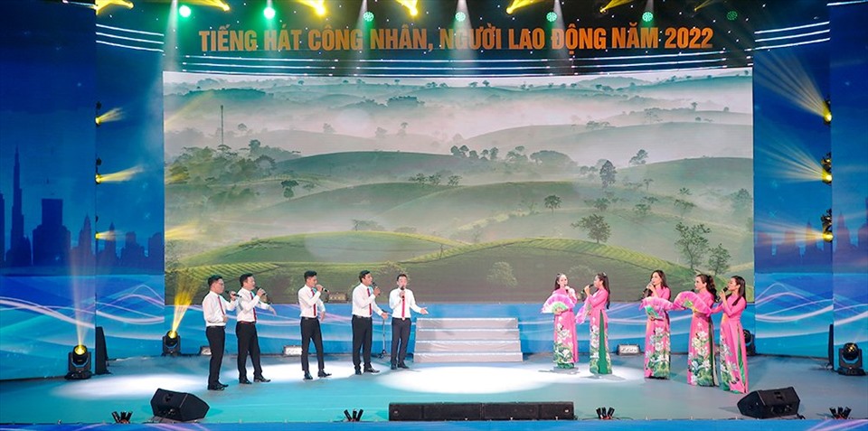 Tiết mục đạt giải vàng của Đoàn Phú Thọ: Hoạt cảnh dân ca Công đoàn Việt Nam sáng mãi niềm tin.