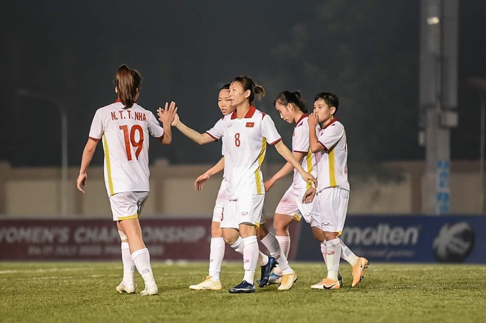 Đội tuyển nữ Việt Nam sẽ chờ kết quả trận đấu giữa tuyển nữ Thái Lan và Philippines để đưa ra tính toán cụ thể nhất trong cuộc đối đầu Myanmar. Ảnh: VFF