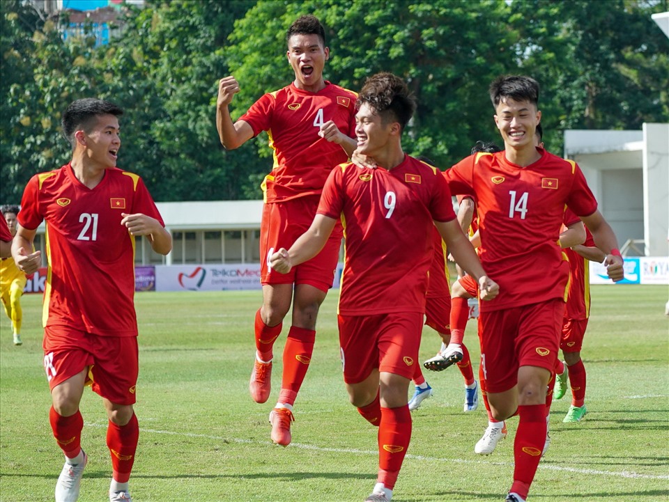 U19 เวียดนามมีความได้เปรียบเหนือคู่ต่อสู้ของพวกเขาในรอบรองชนะเลิศกับ U19 มาเลเซีย  ภาพถ่าย: “HA .”