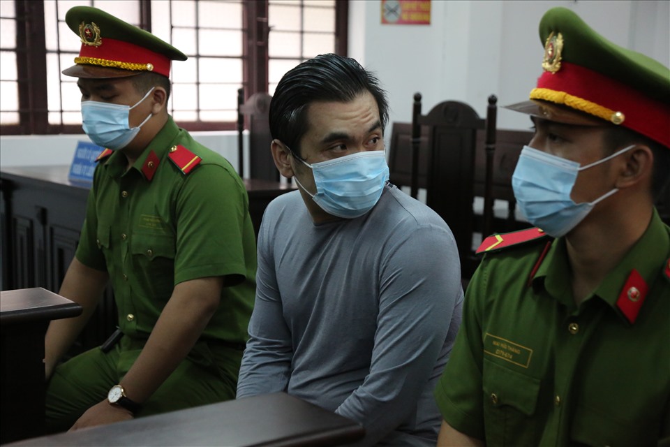 Bị cáo Nguyễn Trần Hoàng Phong  tại phiên toà.