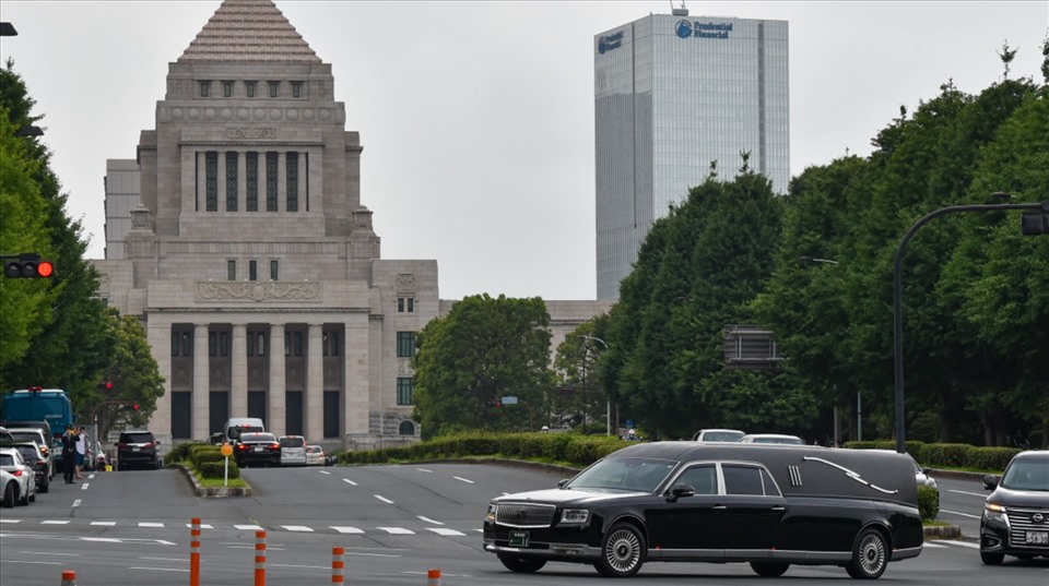 Cựu Thủ tướng Abe Shinzo bị bắn hôm 8.7 và qua đời do vết thương quá nặng. Tang lễ ông Abe Shinzo được tổ chức chiều 12.7. Ảnh: AFP