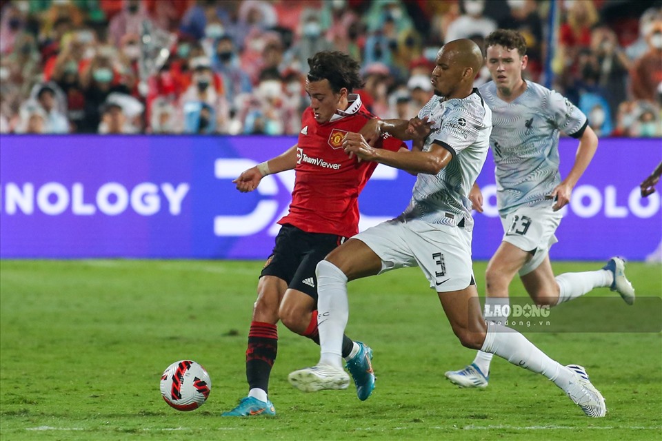 Trận đấu giữa Manchester United và Liverpool được tổ chức tại Thái Lan thu hút rất nhiều fan hâm mộ đến từ khắp Đông Nam Á.