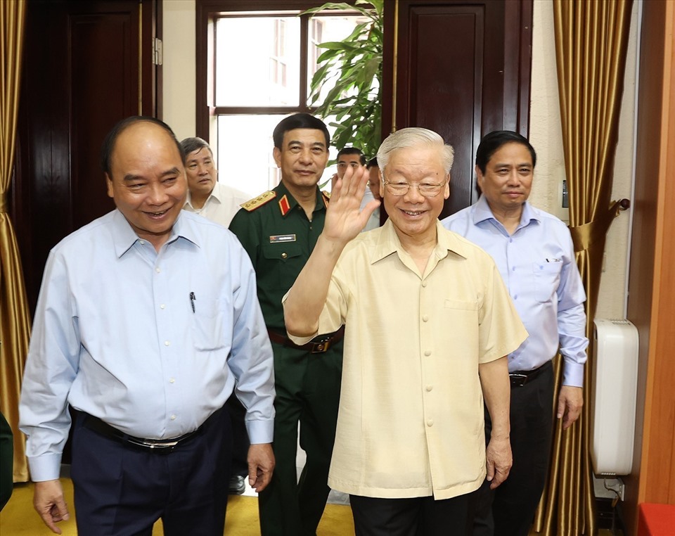 Tổng Bí thư Nguyễn Phú Trọng, Chủ tịch nước Nguyễn Xuân Phúc, Thủ tướng Chính phủ Phạm Minh Chính đến dự hội nghị.