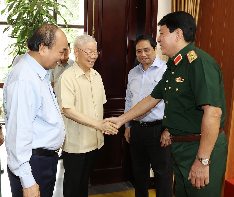 Tổng Bí thư Nguyễn Phú Trọng, Chủ tịch nước Nguyễn Xuân Phúc, Thủ tướng Phạm Minh Chính với đại biểu dự hội nghị.
