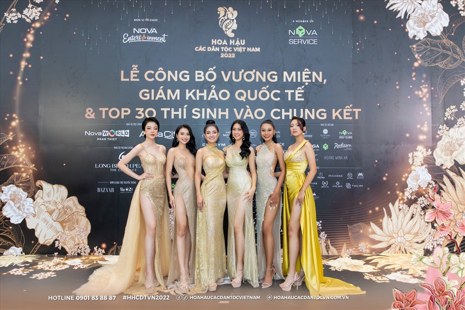 Các thí sinh thuộc Top 30 chung kết Hoa hậu các Dân tộc Việt Nam 2022. Ảnh: HHCDTVN