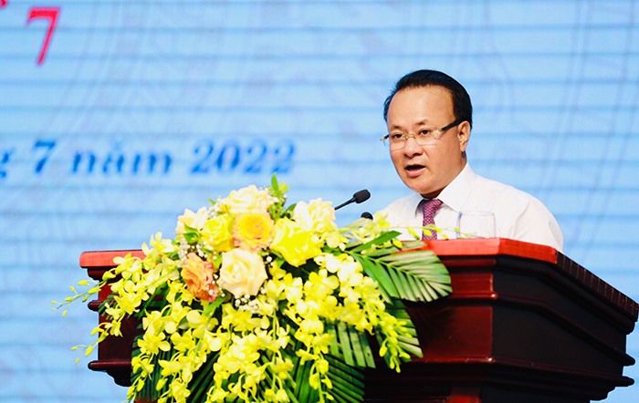 Phó Chủ tịch Thường trực HĐND tỉnh Nguyễn Nam Đình phát biểu. Ảnh: MK