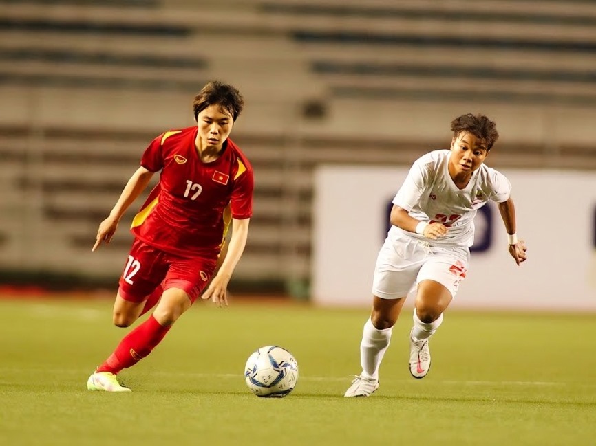 Tuyển nữ Việt Nam kết thúc vòng bảng AFF Cup nữ 2022 với 4 trận toàn thắng cùng hiệu số bàn thắng +18 và chưa để thủng lưới bàn nào. Ảnh: VFF