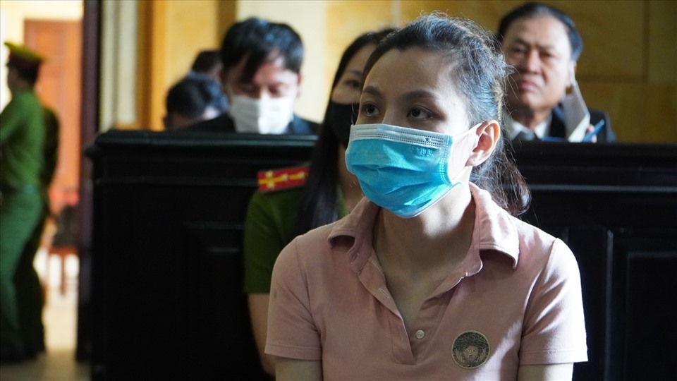 Bị cáo Võ Thùy Linh (30 tuổi, ngụ huyện Hóc Môn, chủ mưu trong vụ án)