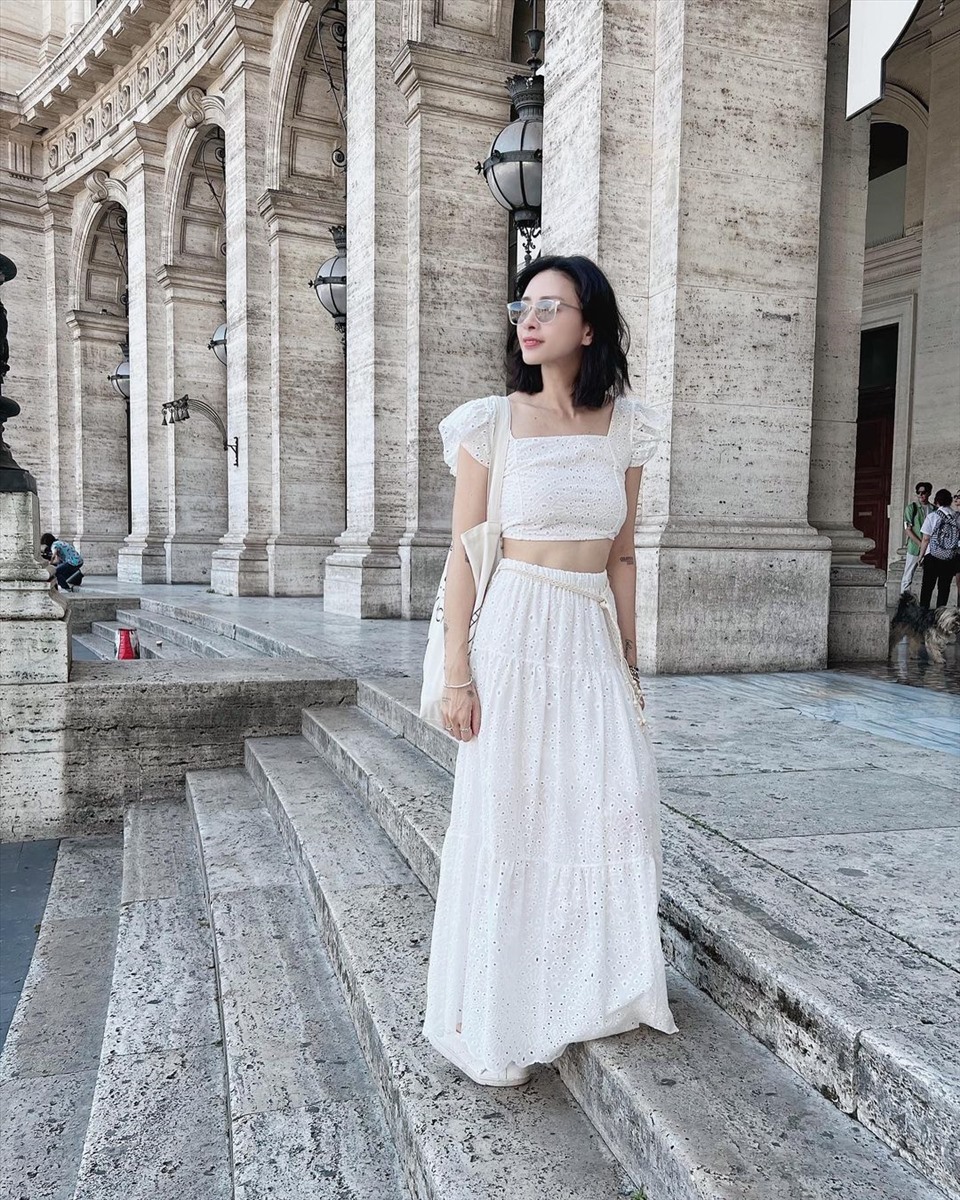 Sau đám cưới hoành tráng với Huy Trần, Ngô Thanh Vân có chuyến du lịch trời Tây cùng ông xã. Trên trang cá nhân của mình, nàng “đả nữ” của màn ảnh Việt khoe nhiều khoảnh khắc đẹp check-in tại nhiều điểm đến nổi tiếng.