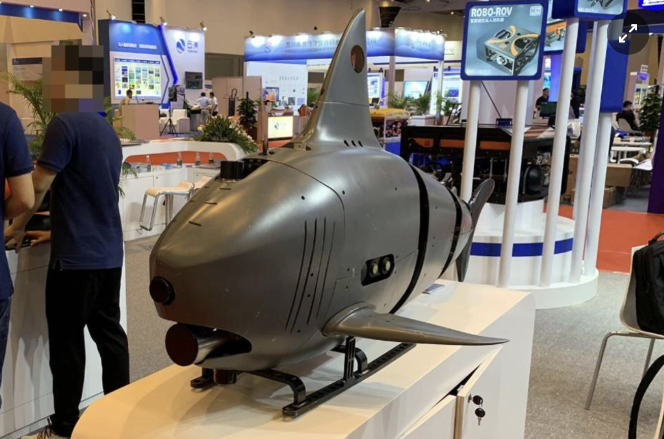 Robo-Shark hình cá mập do Trung Quốc chế tạo. Ảnh chụp màn hình