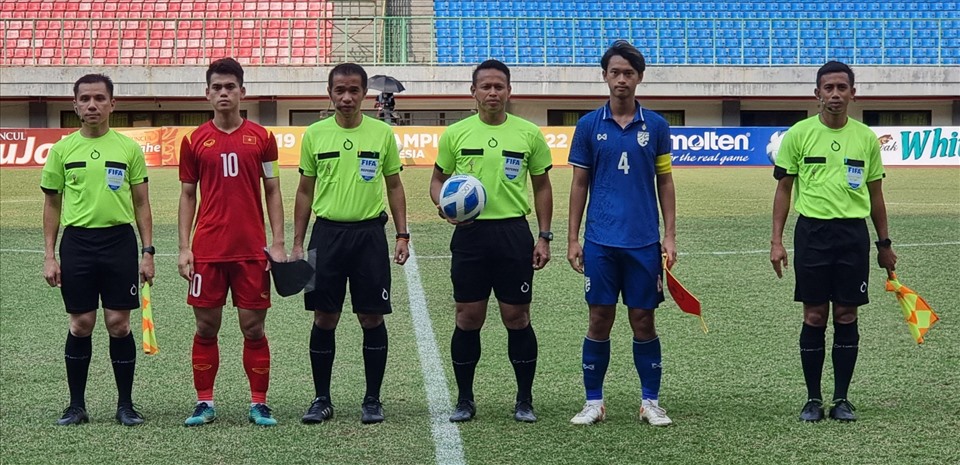 U19 Việt Nam và U19 Thái Lan gặp lại nhau ở trận tranh hạng 3 Giải U19 Đông Nam Á 2022. Tại vòng bảng, hai đội đã hoà nhau 1-1. Tại bán kết, U19 Việt Nam đã thua U19 Malaysia 0-3, còn U19 Thái Lan thua U19 Lào 0-2.