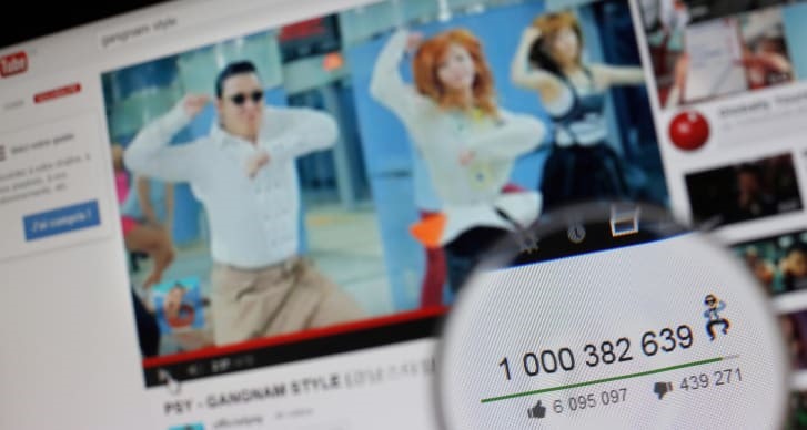 “Gangnam Style” là video đầu tiên đạt 1 tỉ lượt xem trên YouTube.