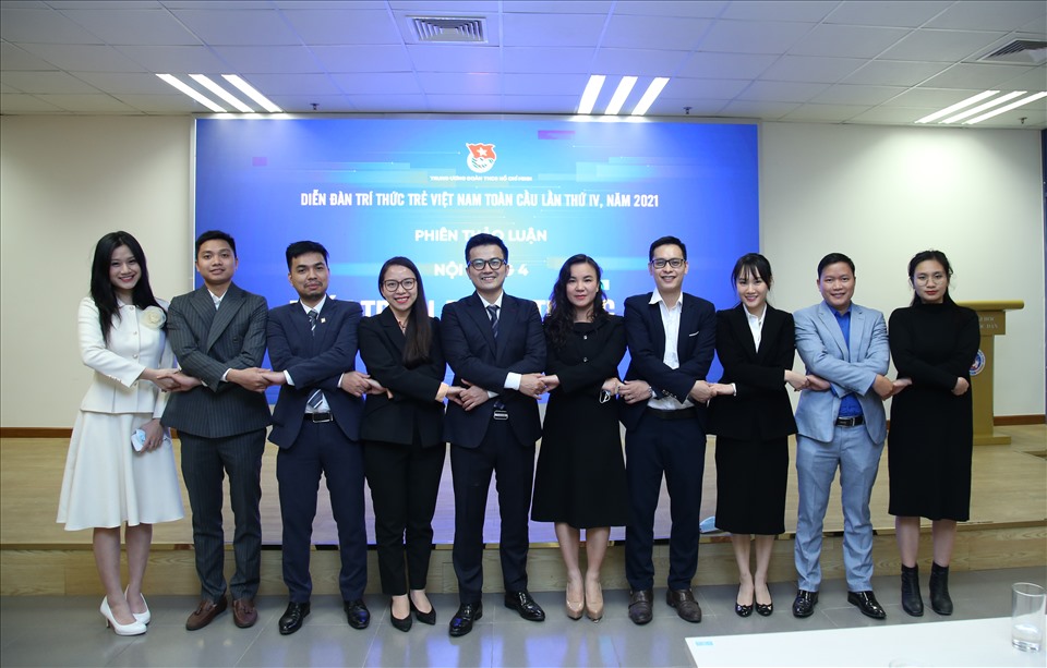 Các đại biểu tham dự Diễn đàn Trí thức trẻ Việt Nam toàn cầu lần thứ IV, năm 2021