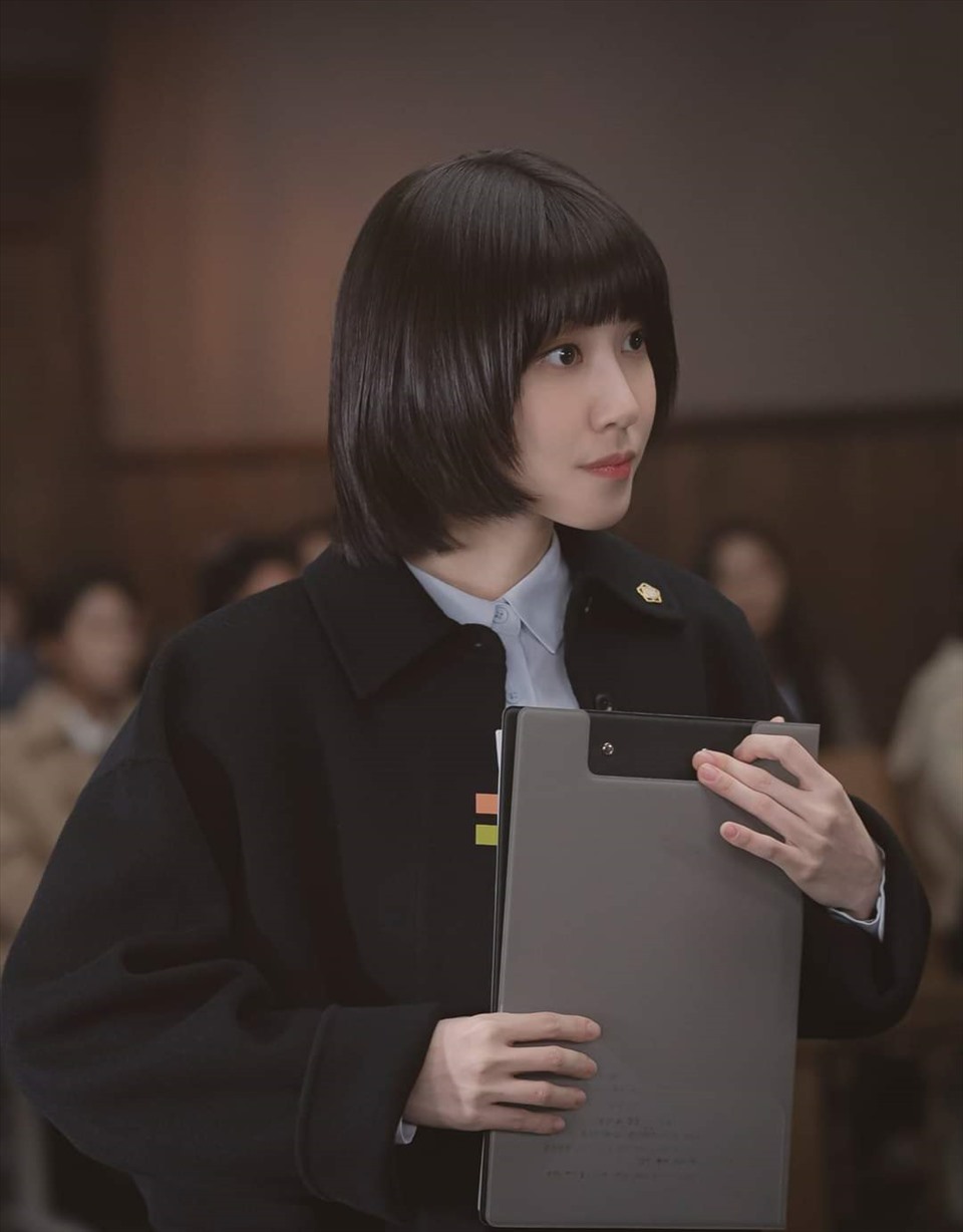 Phim “Nữ luật sư kỳ lạ Woo Young Woo” càn quét các bảng xếp hạng tại Hàn Quốc. Ảnh: CMH