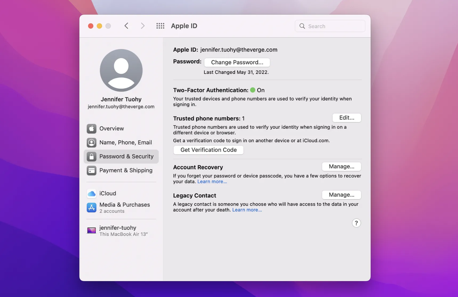 Sử dụng cửa sổ Tùy chọn hệ thống của Apple để thay đổi mật khẩu trên máy Mac của bạn. Ảnh chụp màn hình